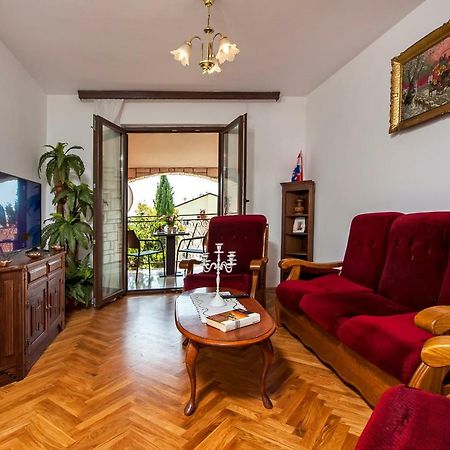 Apartment Valentina ロヴィニ エクステリア 写真